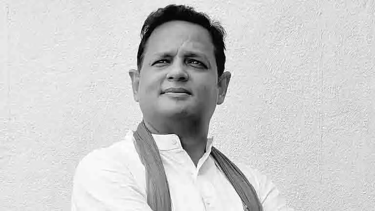 Indore: कांग्रेस नेता प्रवेश अग्रवाल के पेंटहाउस में आग, दम घुटने से मौत Indore: कांग्रेस नेता प्रवेश अग्रवाल के पेंटहाउस में आग, दम घुटने से मौत