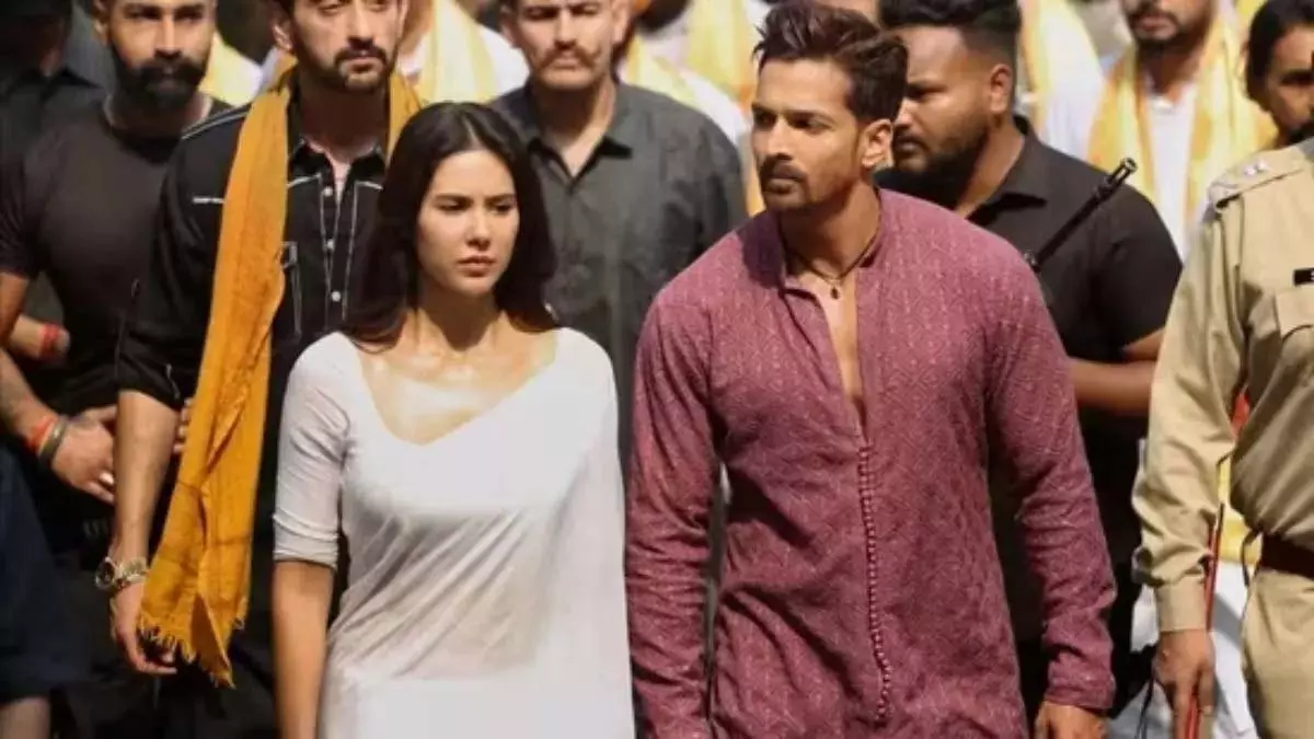 ‘Ek Deewane Ki Deewaniyat’ ने फैंस का दिल जीता, तीसरे दिन ‘थामा’ पर जमाए छक्के ‘Ek Deewane Ki Deewaniyat’ ने फैंस का दिल जीता, तीसरे दिन ‘थामा’ पर जमाए छक्के