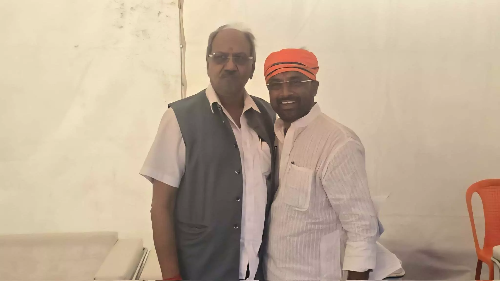 बिहार विधानसभा चुनाव 2025: बृजमोहन अग्रवाल की लालगंज में आत्मीय मुलाकात बिहार विधानसभा चुनाव 2025: बृजमोहन अग्रवाल की लालगंज में आत्मीय मुलाकात