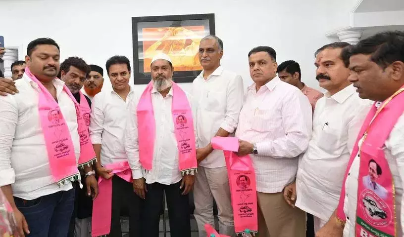 AIMIM नेता Mohammed Ismail ने BRS जॉइन किया, Jubilee Hills उपचुनाव से पहले BRS को AIMIM नेता Mohammed Ismail ने BRS जॉइन किया, Jubilee Hills उपचुनाव से पहले BRS को