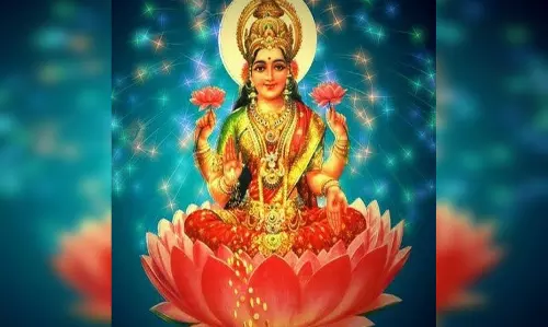 शुक्रवार को सर्वार्थ सिद्धि योग का संयोग: इन उपायों से मजबूत करें शुक्र ग्रह, बरसेगी धन-संपदा