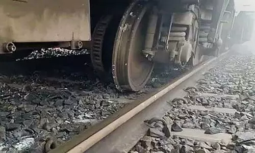 Bihar : पटरी पार करते समय ट्रेन की चपेट में आने से चार लोगों की मौत