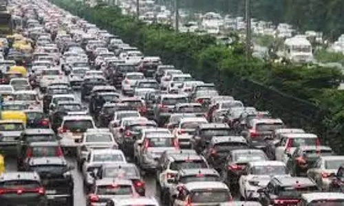 Ranchi : छठ पर्व के दौरान ट्रैफिक व्यवस्था में बड़ा बदलाव Ranchi : छठ पर्व के दौरान ट्रैफिक व्यवस्था में बड़ा बदलाव