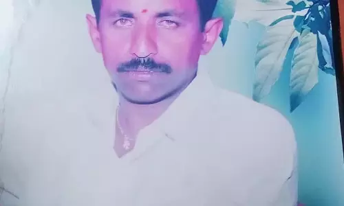 Mandya : हल चलाते समय हार्ट अटैक से किसान की मौत Mandya : हल चलाते समय हार्ट अटैक से किसान की मौत