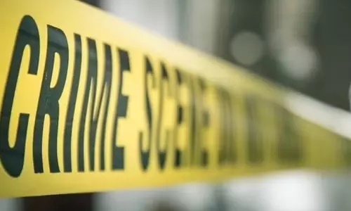 अस्पताल के सर्वेंट रूम में मैनेजर की लाश मिली अस्पताल के सर्वेंट रूम में मैनेजर की लाश मिली