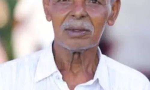 Bidar : हवाई यात्रा से लौटते समय कार की चपेट में आने से व्यक्ति की मौत