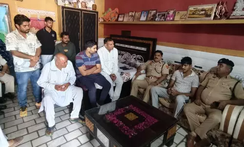 Sonipat में शहीदों के परिवारों से पुलिस ने की संपर्क