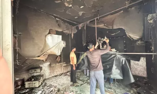 Haryana : फतेहाबाद भूना में ब्यूटी पार्लर जलकर खाक Haryana : फतेहाबाद भूना में ब्यूटी पार्लर जलकर खाक