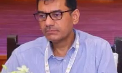 Hyderabad: मंत्री और अधिकारी के बीच बढ़ा तनाव, बनी सेवानिवृत्ति की वजह Hyderabad: मंत्री और अधिकारी के बीच बढ़ा तनाव, बनी सेवानिवृत्ति की वजह