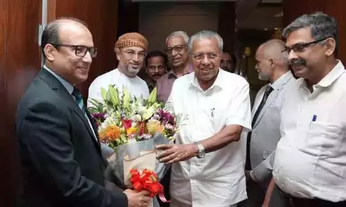 मुख्यमंत्री पिनाराई विजयन ओमान पहुंचे; प्रवासी भारतीयों ने उनका स्वागत किया