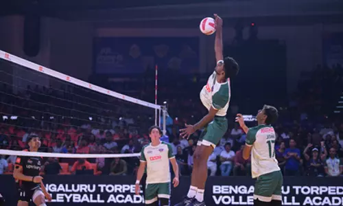 PVL 2025: बेंगलुरु टॉरपीडोज़ अहमदाबाद डिफेंडर्स सेमीफाइनल में भिड़ेंगे PVL 2025: बेंगलुरु टॉरपीडोज़ अहमदाबाद डिफेंडर्स सेमीफाइनल में भिड़ेंगे