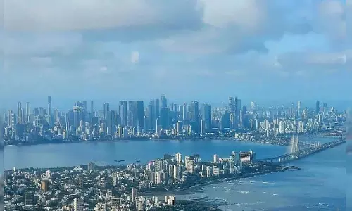 Mumbai : स्टूडियो अपार्टमेंट की कीमतें बढ़ने से अब 50-60 लाख में सिर्फ़ 200 वर्ग फ़ीट जगह मिल रही है Mumbai : स्टूडियो अपार्टमेंट की कीमतें बढ़ने से अब 50-60 लाख में सिर्फ़ 200 वर्ग फ़ीट जगह मिल रही है