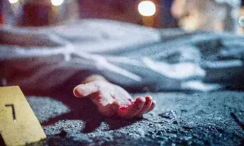 Mumbai : दोस्तों के साथ स्विमिंग के लिए निकले 13 साल के लड़के की मलाड के अक्सा बीच पर डूबने से मौत Mumbai : दोस्तों के साथ स्विमिंग के लिए निकले 13 साल के लड़के की मलाड के अक्सा बीच पर डूबने से मौत