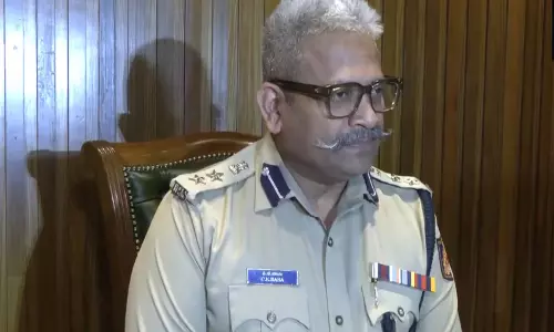 सामूहिक बलात्कार और डकैती के मामले में तीन गिरफ्तार