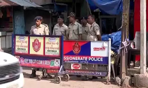 काली पूजा विसर्जन के दौरान Cuttack में शांति का माहौल काली पूजा विसर्जन के दौरान Cuttack में शांति का माहौल