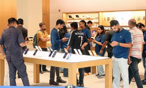Apple ने 2025 की तीसरी तिमाही में भारत को रिकॉर्ड 4.9 मिलियन आईफोन भेजे