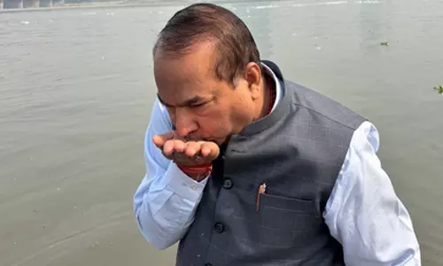 Delhi भाजपा नेता ने यमुना का पानी पीकर दिखाया भरोसा