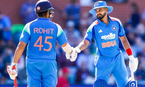 2nd ODI:  रोहित और अय्यर के अर्धशतकों से भारत का स्कोर 264/9