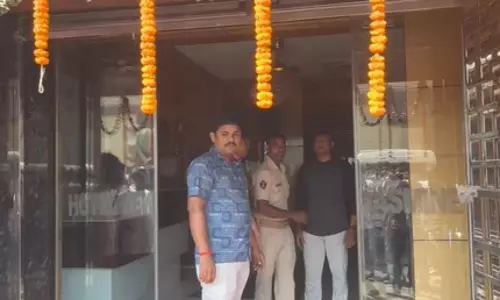 संदिग्धों की टोली देख स्थानीय लोग हुए अलर्ट, पुलिस को दी सूचना, हिरासत में 30