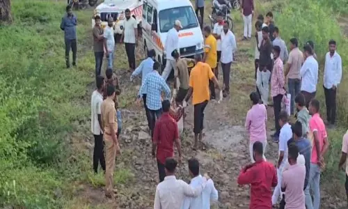 गर्भवती महिला का शव नदी में सड़ी-गली अवस्था में मिला गर्भवती महिला का शव नदी में सड़ी-गली अवस्था में मिला