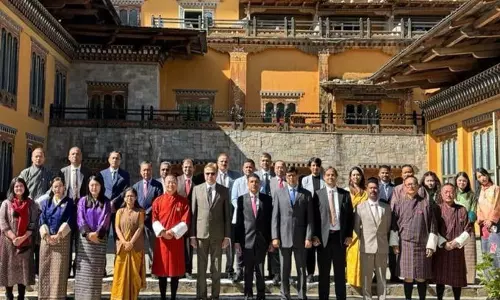 भारत-भूटान सीमा पर मोबाइल सिग्नल और 7 मुद्दों पर चर्चा भारत-भूटान सीमा पर मोबाइल सिग्नल और 7 मुद्दों पर चर्चा