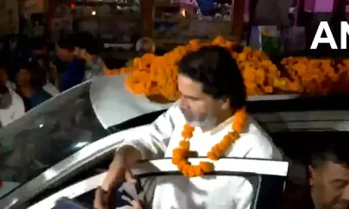 सुराज पार्टी के संस्थापक प्रशांत किशोर ने रोडशो किया