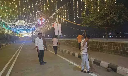 Panvel नगर निगम ने दिवाली के दौरान रात्रिकालीन सफाई अभियान शुरू किया Panvel नगर निगम ने दिवाली के दौरान रात्रिकालीन सफाई अभियान शुरू किया