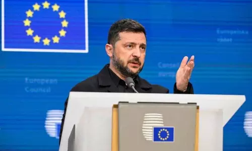 Zelenskyy ने EU से रूसी एसेट्स से रिपेरेशन्स लोन की उम्मीद जताई Zelenskyy ने EU से रूसी एसेट्स से रिपेरेशन्स लोन की उम्मीद जताई