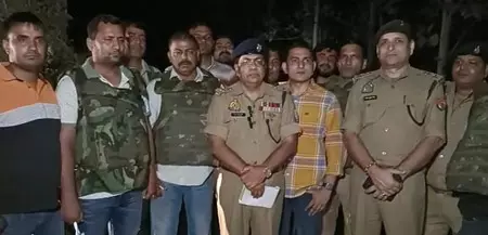 मुठभेड़: 1 लाख का इनामी बदमाश फैजल ढेर, एक सिपाही घायल मुठभेड़: 1 लाख का इनामी बदमाश फैजल ढेर, एक सिपाही घायल