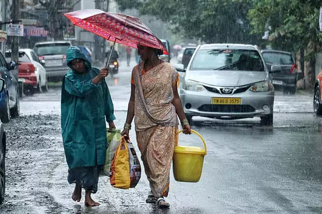Tamil Nadu : अगले 3 घंटों तक चेन्नई और 22 जिलों में बारिश होगी Tamil Nadu : अगले 3 घंटों तक चेन्नई और 22 जिलों में बारिश होगी