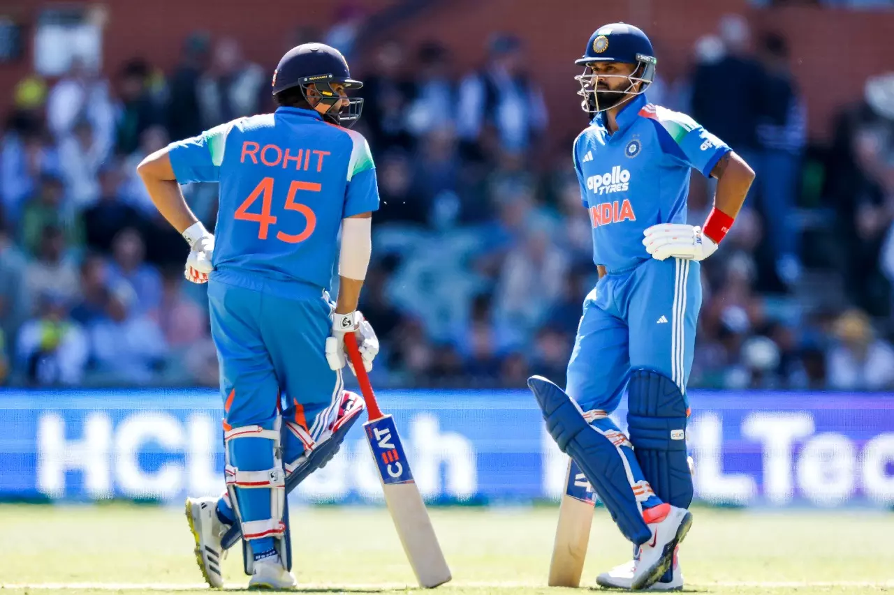 Rohit और अय्यर के बीच मैदान पर हुई मज़ेदार नोकझोंक कैमरे में कैद Rohit और अय्यर के बीच मैदान पर हुई मज़ेदार नोकझोंक कैमरे में कैद