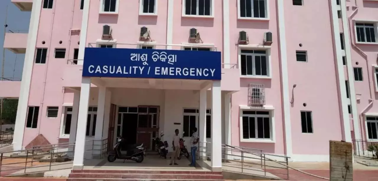 Odisha : ढेंकनाल ज़िला अस्पताल में रेडियोलॉजिस्ट के बिना परेशानी, अल्ट्रासाउंड सर्विस पर असर पड़ा Odisha : ढेंकनाल ज़िला अस्पताल में रेडियोलॉजिस्ट के बिना परेशानी, अल्ट्रासाउंड सर्विस पर असर पड़ा