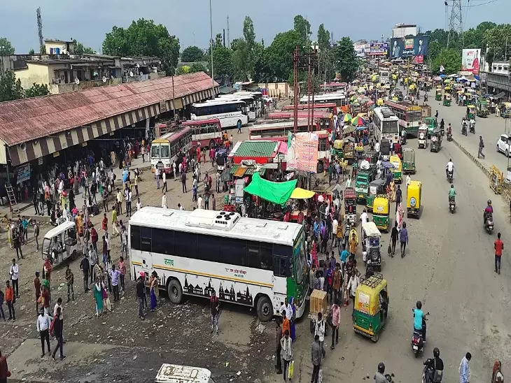 Bareilly: बसों में हंगामा, रिकॉर्ड 50 हजार यात्रियों ने किया सफर Bareilly: बसों में हंगामा, रिकॉर्ड 50 हजार यात्रियों ने किया सफर