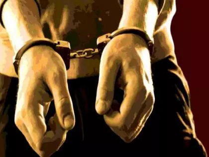 Kolkata पुलिस ने यातायात उल्लंघन के लिए 132 लोगों को हिरासत में लिया Kolkata पुलिस ने यातायात उल्लंघन के लिए 132 लोगों को हिरासत में लिया