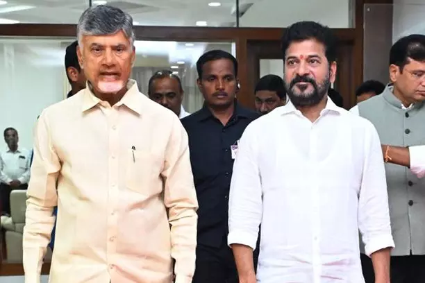 Andhra -Telangana CM ने 11 यात्रियों की मौत पर संवेदना प्रकट की Andhra -Telangana CM ने 11 यात्रियों की मौत पर संवेदना प्रकट की