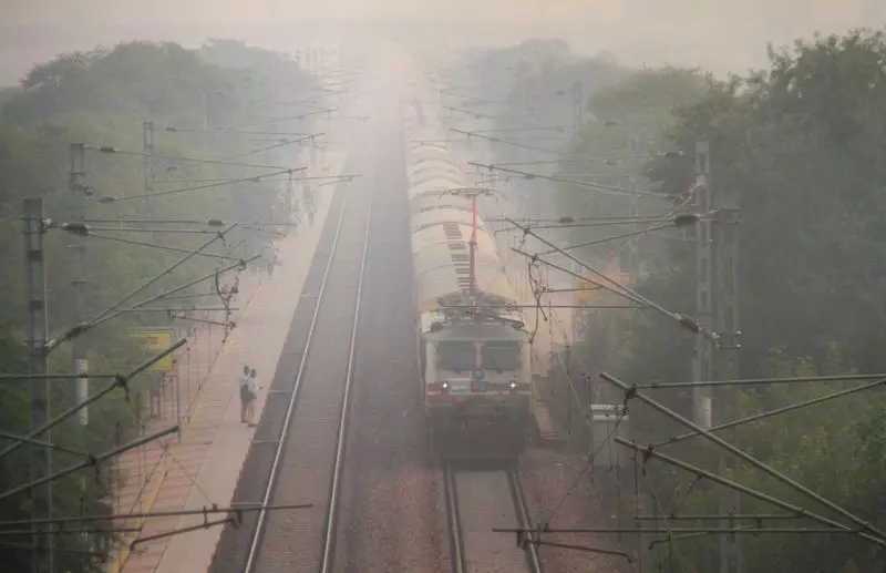 गुरुग्राम फरीदाबाद में खराब AQI के कारण हवा के लिए हाहाकार गुरुग्राम फरीदाबाद में खराब AQI के कारण हवा के लिए हाहाकार