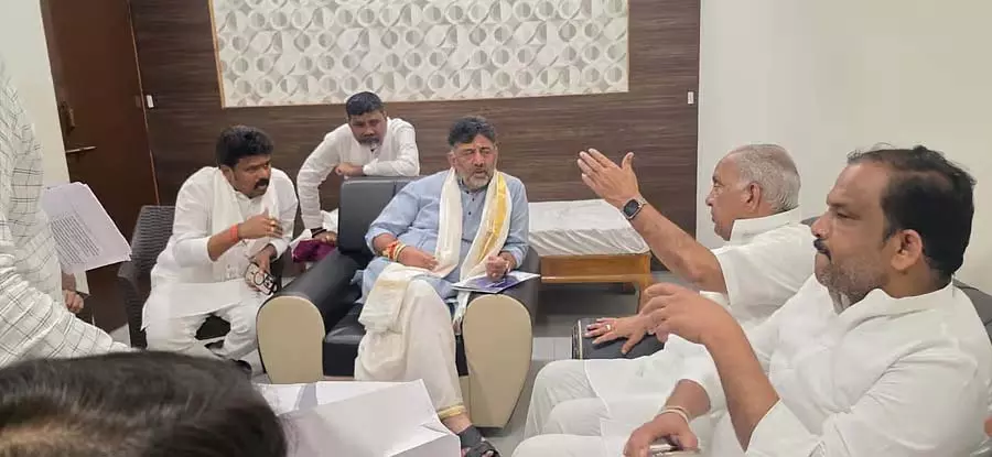 चिक्का मनचली पुल और बैराज का निर्माण: DCM का वादा चिक्का मनचली पुल और बैराज का निर्माण: DCM का वादा