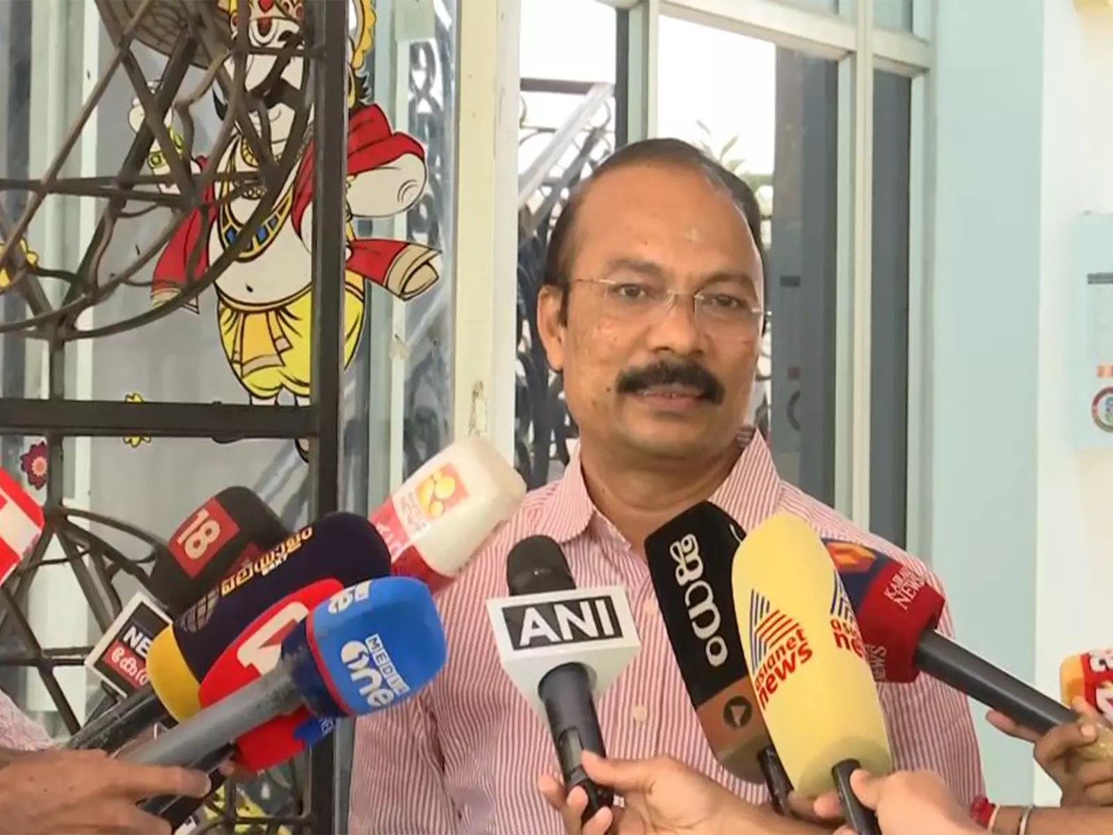 TDB अध्यक्ष: सबरीमाला सोना चोरी की जांच राजनीति से प्रेरित नहीं TDB अध्यक्ष: सबरीमाला सोना चोरी की जांच राजनीति से प्रेरित नहीं