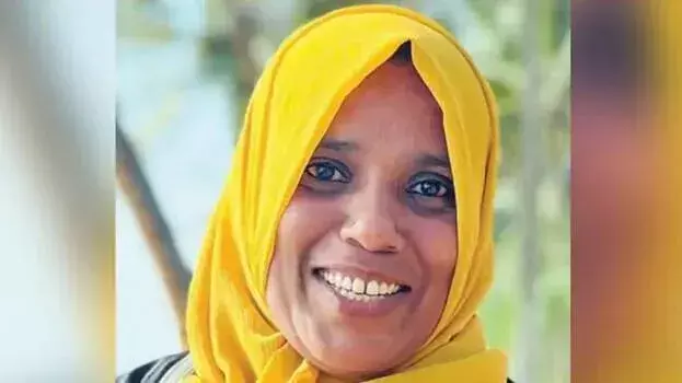 Kerala : होटल में काम करने वाली महिला की हत्या, प्रेम प्रसंग में हुआ विवाद Kerala : होटल में काम करने वाली महिला की हत्या, प्रेम प्रसंग में हुआ विवाद