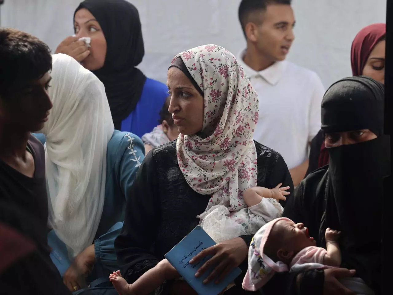 WHO ने Gaza से मेडिकल केयर के लिए लोगों को निकालने की अनुमति को गेम-चेंजर बताया WHO ने Gaza से मेडिकल केयर के लिए लोगों को निकालने की अनुमति को गेम-चेंजर बताया