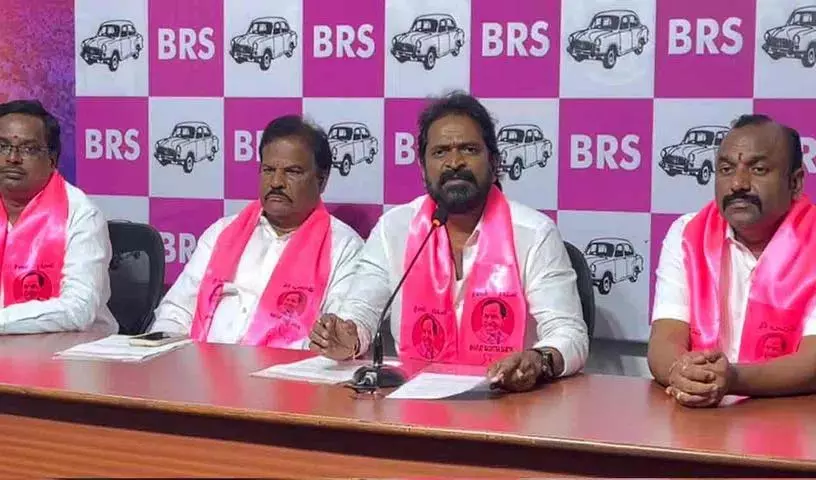 मैं जीवन भर KCR के साथ रहूंगा: श्रीनिवास गौड़ मैं जीवन भर KCR के साथ रहूंगा: श्रीनिवास गौड़