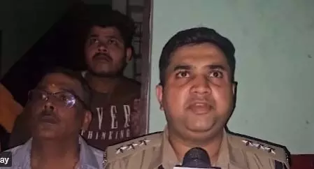 गोदाम में लगी आग, तुरंत पहुंची फायर ब्रिगेड, कोई हताहत नहीं गोदाम में लगी आग, तुरंत पहुंची फायर ब्रिगेड, कोई हताहत नहीं