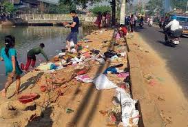 Ludhiana, छठ पूजा नजदीक आते ही सतलुज नदी कूड़े के ढेर से अटी