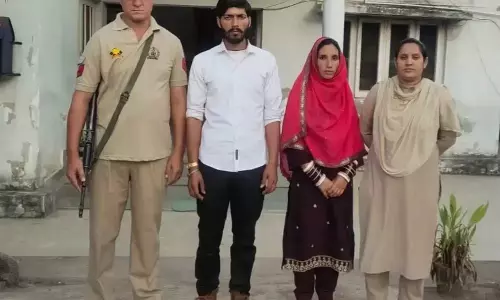 Kathua: बिलावर में पुलिस ने खोजी लापता लड़की, सुरक्षित घर पहुंचाई Kathua: बिलावर में पुलिस ने खोजी लापता लड़की, सुरक्षित घर पहुंचाई