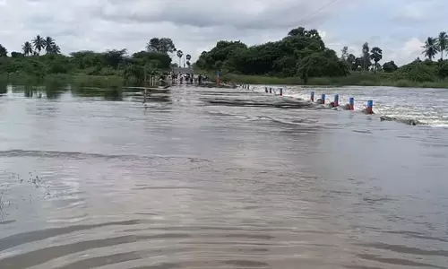 किलियारू फ्लाईओवर में पानी भर गया: ट्रैफिक प्रभावित हुआ किलियारू फ्लाईओवर में पानी भर गया: ट्रैफिक प्रभावित हुआ