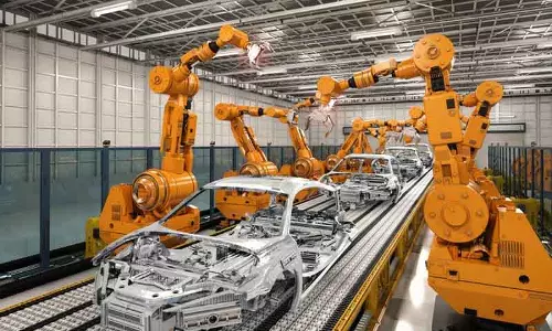 स्टेलेंटिस विवाद के बाद Canada ने अमेरिकी कारों पर टैरिफ राहत घटाई, जीएम ने उत्पादन रोका