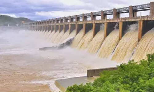 Tamil Nadu : मेट्टूर बांध से पानी छोड़े जाने की मात्रा बढ़कर 65000 क्यूबिक फीट हो गई Tamil Nadu : मेट्टूर बांध से पानी छोड़े जाने की मात्रा बढ़कर 65000 क्यूबिक फीट हो गई