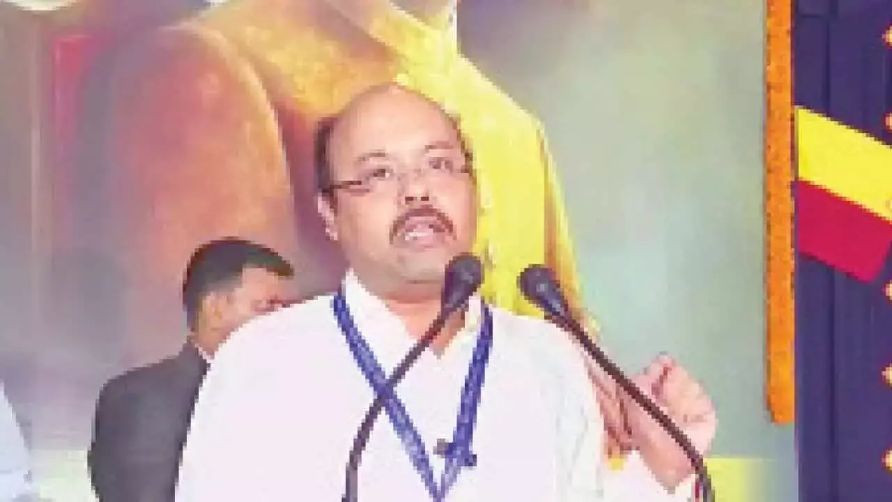 यतींद्र सिद्धारमैया के बयान पर कांग्रेस में घमासान यतींद्र सिद्धारमैया के बयान पर कांग्रेस में घमासान