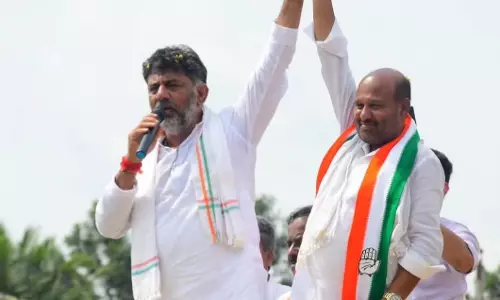 Karnataka कांग्रेस में मतभेद, विधायक ने सीएम के बेटे के बयानों को बताया अनुचित