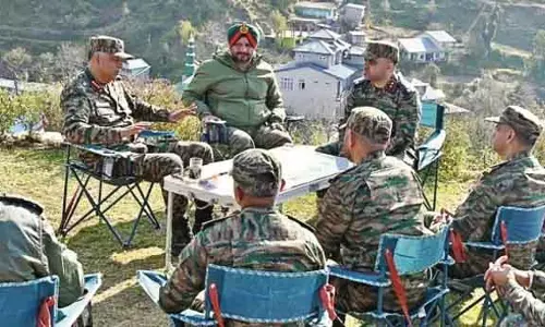 GOC व्हाइट नाइट कोर ने उधमपुर में सुरक्षा व्यवस्था की समीक्षा की